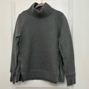 Women’s TNeck Gray Sweatshirt-Sz L